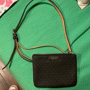 Great Condition Michael Kors Fanny Pack